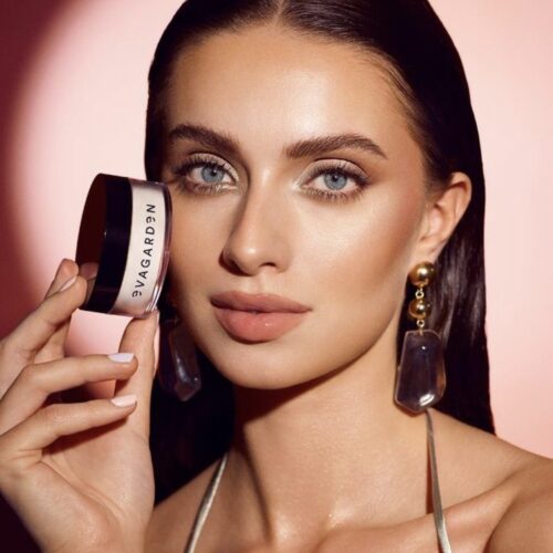 Eva Garden zijdezachte poeder om make-up te fixeren voor een flawless uitstraling